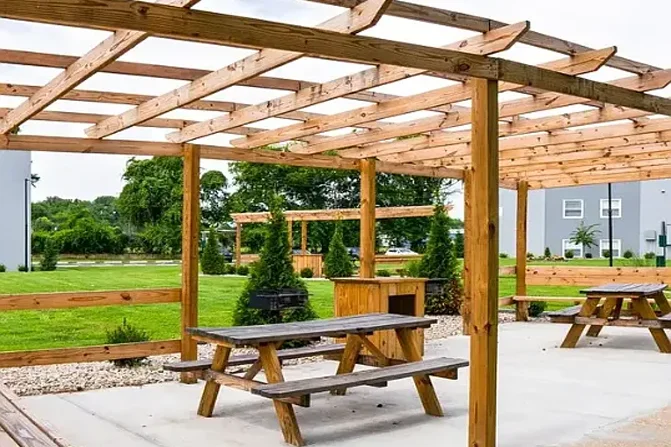 Canoe Creek amenities preview